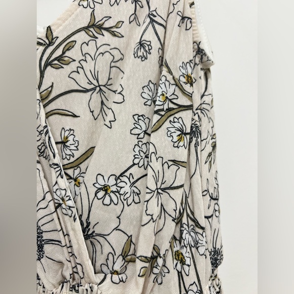 NWT Endless Blu Floral Kiawah Smocked Ruffle Dress - Picture 4 of 8